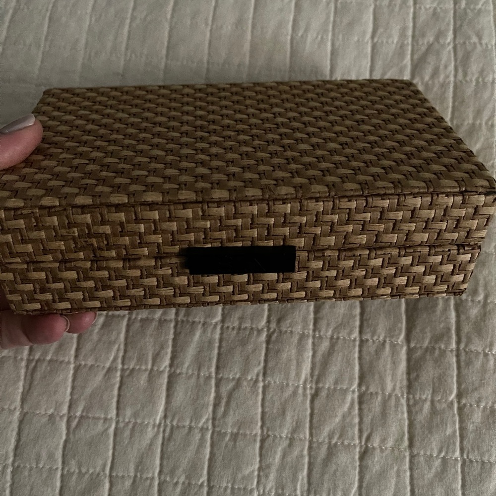 NARS CLUTCH